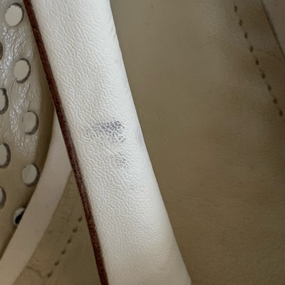 BCBG Generation white peep toe heels . Size 8 - Picture 5 of 5